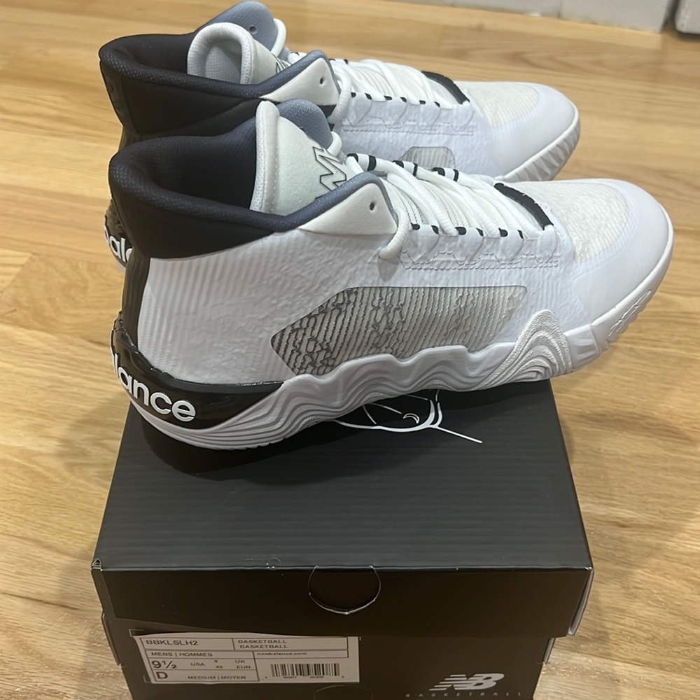 Brand New New Balance Kawhi v2 Size 9.5